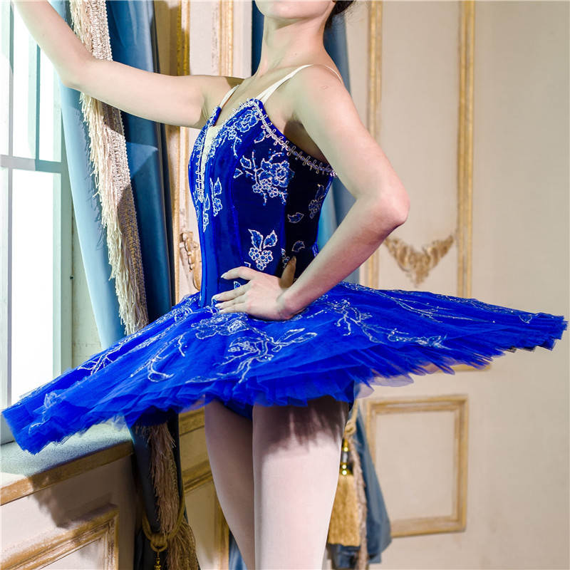 Professional High Quality Custom Size 12 Layers Women Blue Velvet Ballet Tutu Competition
Professional High Quality Custom Size 12 Layers Women Blue Velvet Ballet Tutu Competition