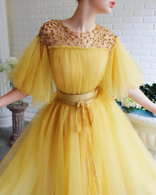 2020 Yellow Evening Dresses Jewel Neck A Line Lace Beaded Floor Length Fairy Prom Dress Tulle Evening Party Wear