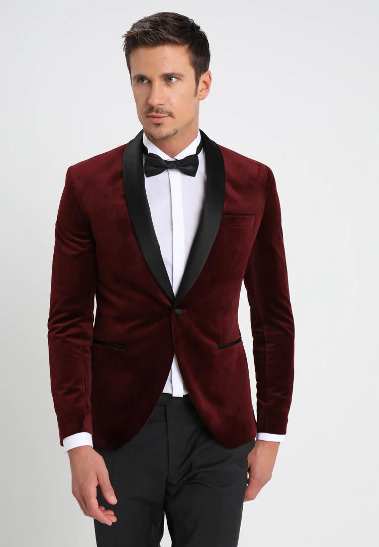 Cheap And Fine One Button Groomsmen Shawl Lapel Groom Tuxedos Men Suits Wedding/Prom/Dinner Best Man Blazer(Jacket+Pants+Tie) A322, Same as image
Cheap And Fine One Button Groomsmen Shawl Lapel Groom Tuxedos Men Suits Wedding/Prom/Dinner Best Man Blazer(Jacket+Pants+Tie) A322, Same as image