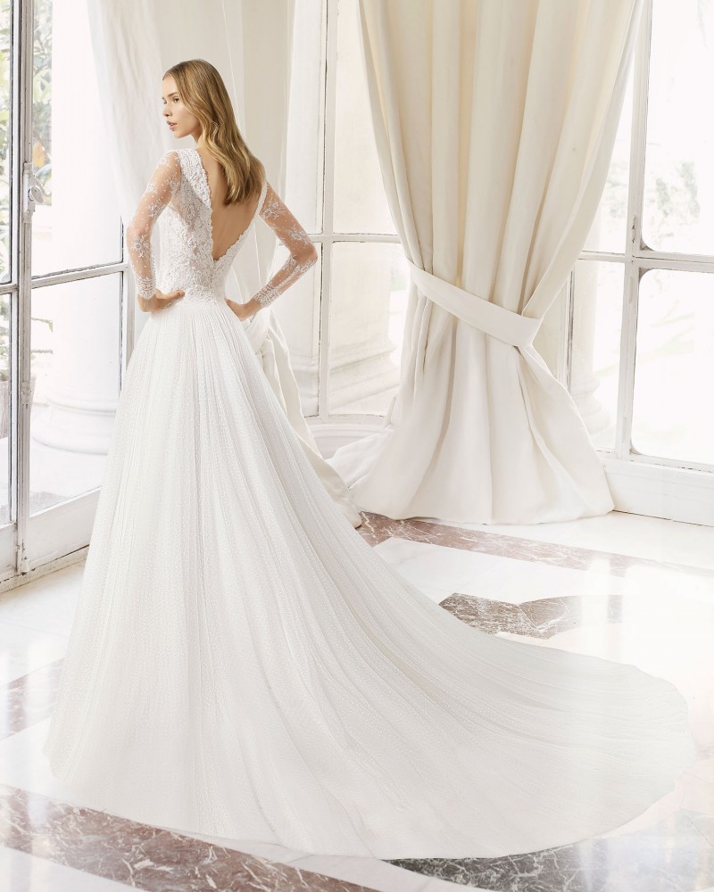 modest long sleeve wedding dresses deep v neck lace appliqued tulle a line boho beach wedding dress sweep train bridal gowns