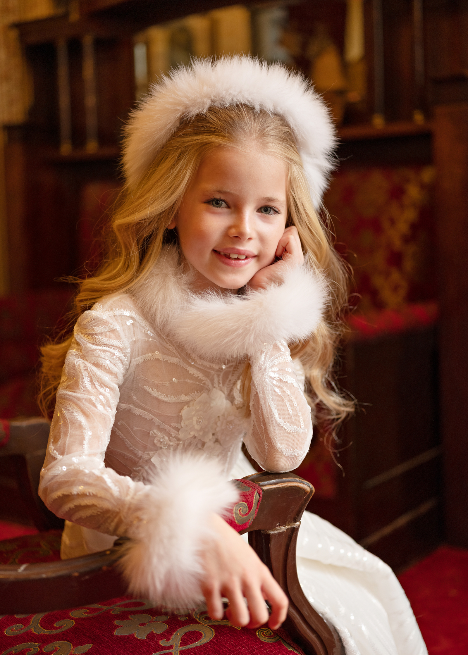 wer Fall Winter Long Sleeve Jewel Neck Girls Pageant Gowns with Fur Gorgeous Formal Prom Dresses