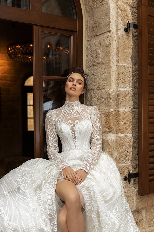 2020 Idatorez Beach Wedding Dresses High Neck Lace Appliqued Long Sleeve Wedding Dress A Line Custom Made Vestidos De Novia
