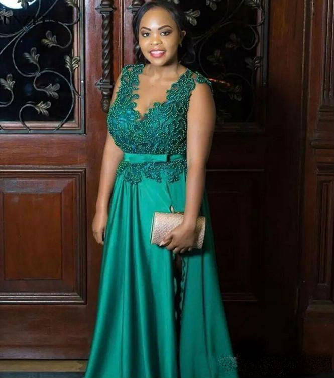Hunter Green Prom Dresses 2019 V Neck Major Beading African Plus Size Evening Dress Side Split Formal Party Gowns