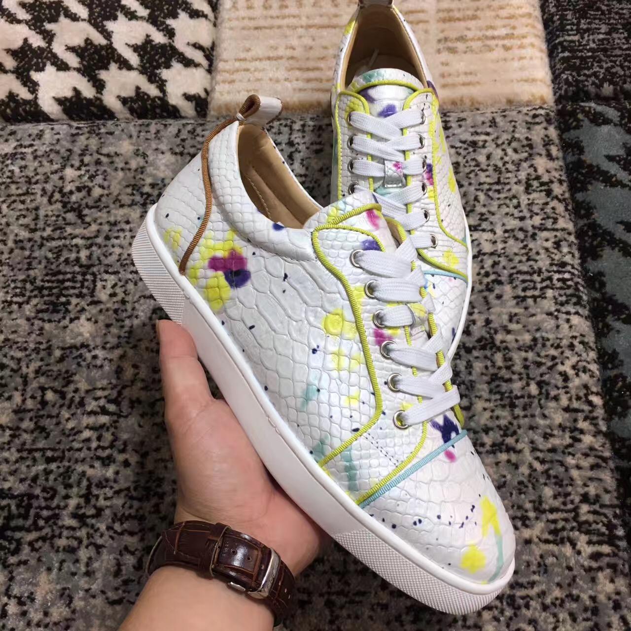 Graffiti White Python Leather Low Tops Sneakers Shoes Women,Men Red Bottom Casual Party Leisure Flats Famous Dress Walking With Box EU35-47, Pictures show
Graffiti White Python Leather Low Tops Sneakers Shoes Women,Men Red Bottom Casual Party Leisure Flats Famous Dress Walking With Box EU35-47, Pictures show