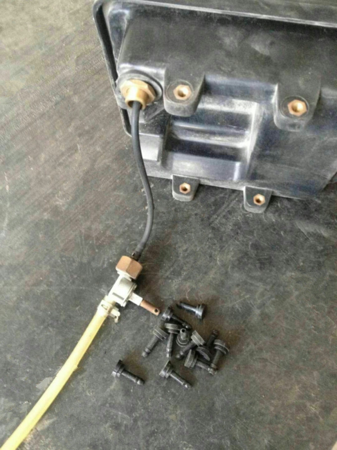 Fuel valve ( old style ) For Wacker Neuson BH22 BH23 BH24 BH55 Breaker fuel cock tap replacement part