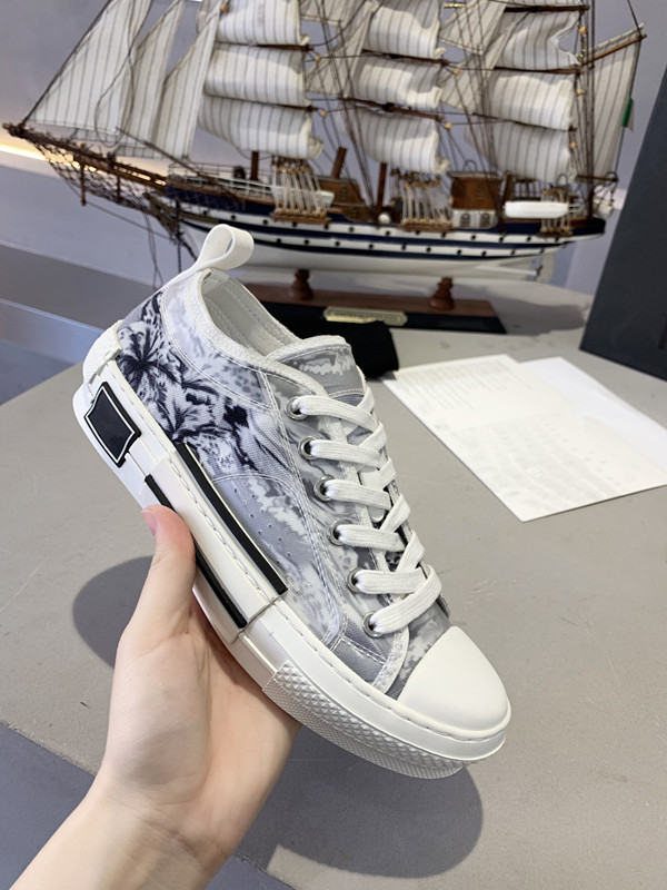 Dio 2021 Classical Casual Shoes Men Women Leather Lace Up Comfort Pretty chaussure Mens Trainers Daily Lifestyle Skateboarding Shoe size35-45, Choose the color
Dio 2021 Classical Casual Shoes Men Women Leather Lace Up Comfort Pretty chaussure Mens Trainers Daily Lifestyle Skateboarding Shoe size35-45, Choose the color