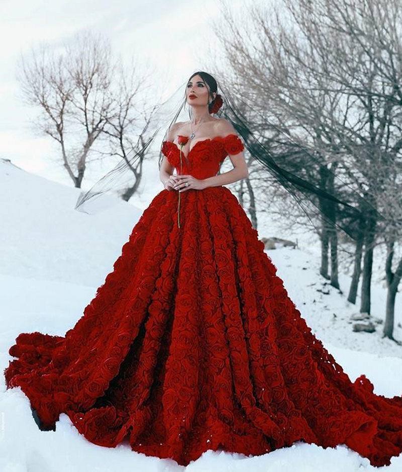 2023 Bridal Gowns Dark Red Wedding Dresses with 3D Rose Flowers Cathedral Train Arabic Middle East Church Off Shoulder Backless