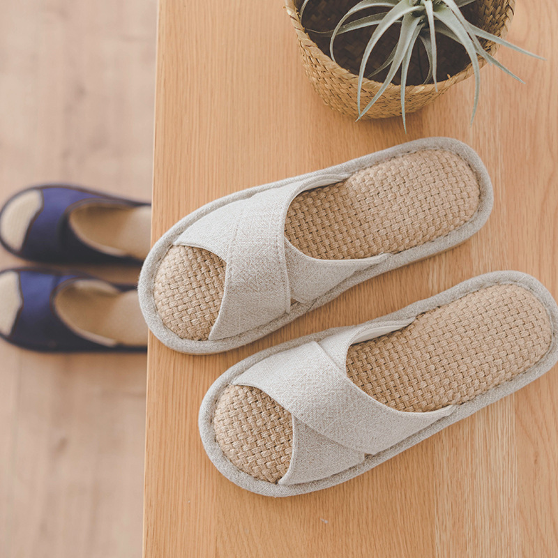 Japanese summer home slippers linen slippers men and women couples antiskid indoor wood floor linen wholesale, Beige
Japanese summer home slippers linen slippers men and women couples antiskid indoor wood floor linen wholesale, Beige