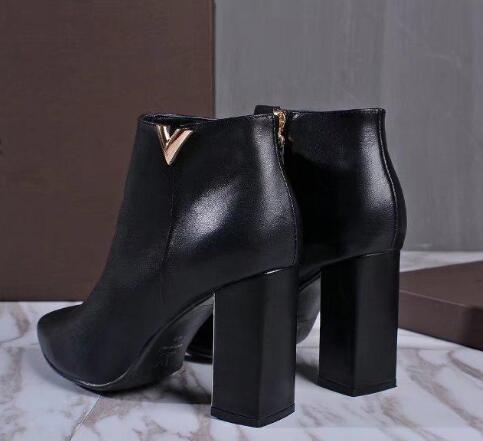 2019 New Womens Ladies Winter Ankle Genuine Leather Boots 9.5CM High Heel Pointed Toes Slip-On Black Shoes
2019 New Womens Ladies Winter Ankle Genuine Leather Boots 9.5CM High Heel Pointed Toes Slip-On Black Shoes