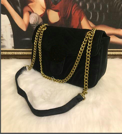 Designer-handbags purses Women Shoulder Bags Classic Gold Chain 26cm Velvet Messenger Bag crossbody Bag Handbag Tote Bags 6colors BLACK RED, Blue
Designer-handbags purses Women Shoulder Bags Classic Gold Chain 26cm Velvet Messenger Bag crossbody Bag Handbag Tote Bags 6colors BLACK RED, Blue