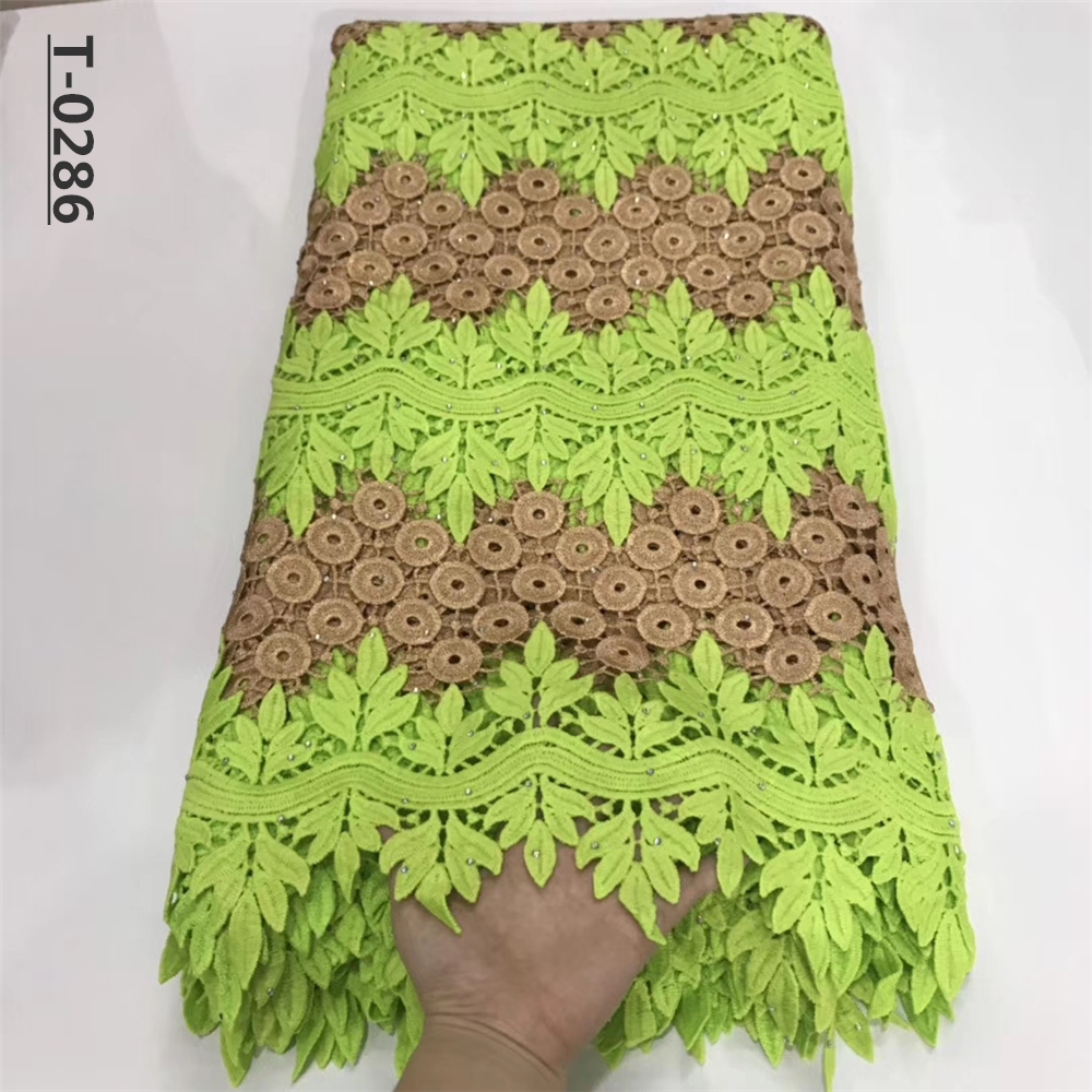New Design African Cord Lace Fabric High Quality Nigerian Embroidery Water Soluble Lace Stones Fabric For Wedding Evening Dress
New Design African Cord Lace Fabric High Quality Nigerian Embroidery Water Soluble Lace Stones Fabric For Wedding Evening Dress
