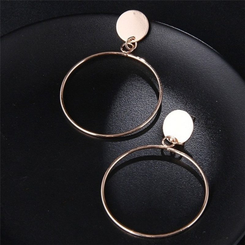 Wholesale- and American earrings Geometric big circle ear rings Personality exaggerated ring earrings Temperament earrings super nice
Wholesale- and American earrings Geometric big circle ear rings Personality exaggerated ring earrings Temperament earrings super nice