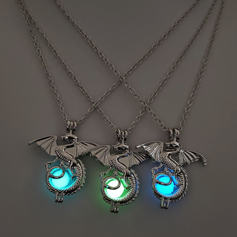Personality Concise Noctilucent Animal Necklace Accessories At Night Luminescence Dragon 
Personality Concise Noctilucent Animal Necklace Accessories At Night Luminescence Dragon