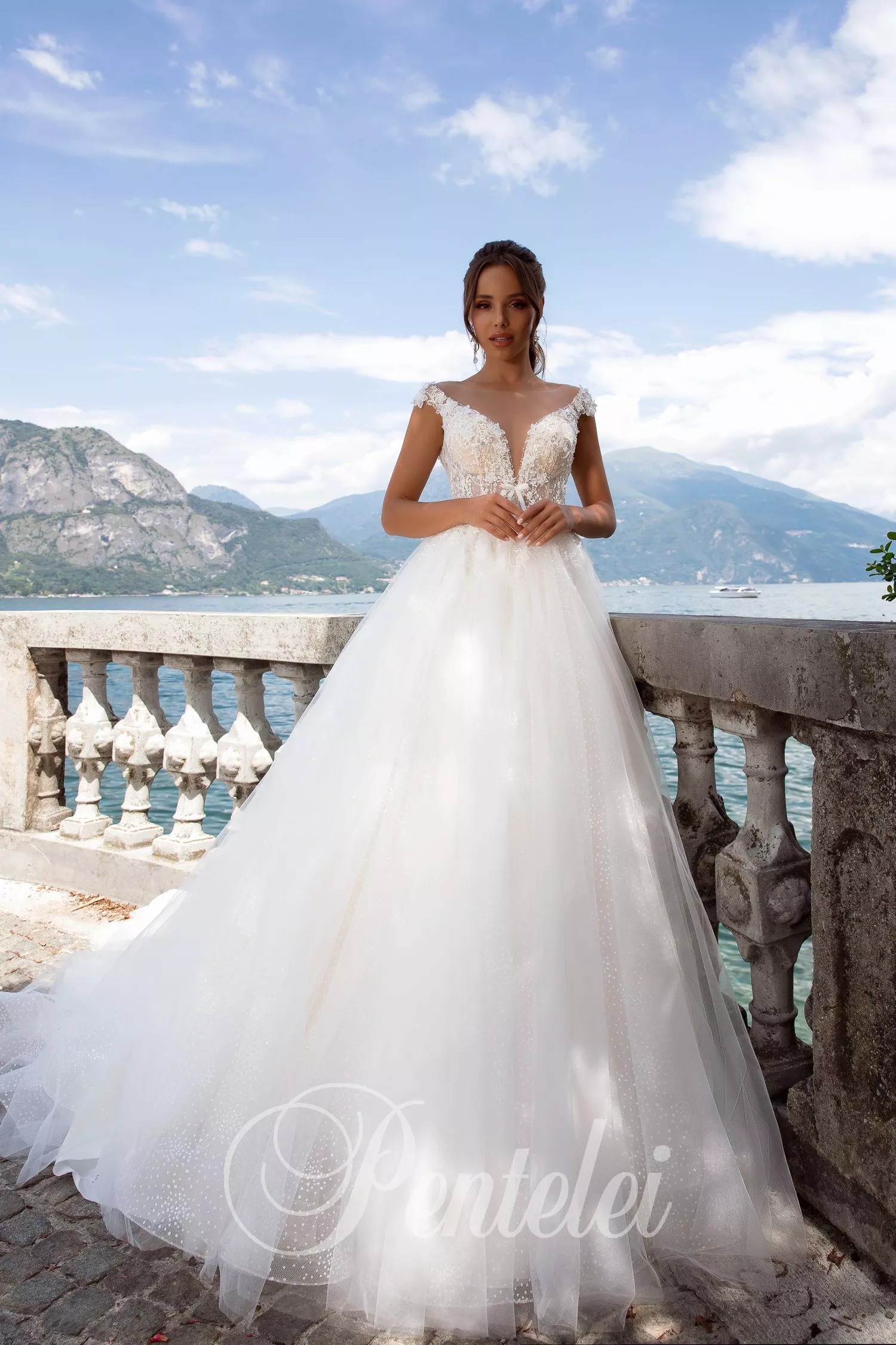 Boho A-line Bridal Dresses Sheer Neck Appliqued Beaded Sleeveless Wedding Dress Sheer Back Ruffle Sweep Train Custom Made Robes De Mariée, Grape
Boho A-line Bridal Dresses Sheer Neck Appliqued Beaded Sleeveless Wedding Dress Sheer Back Ruffle Sweep Train Custom Made Robes De Mariée, Grape
