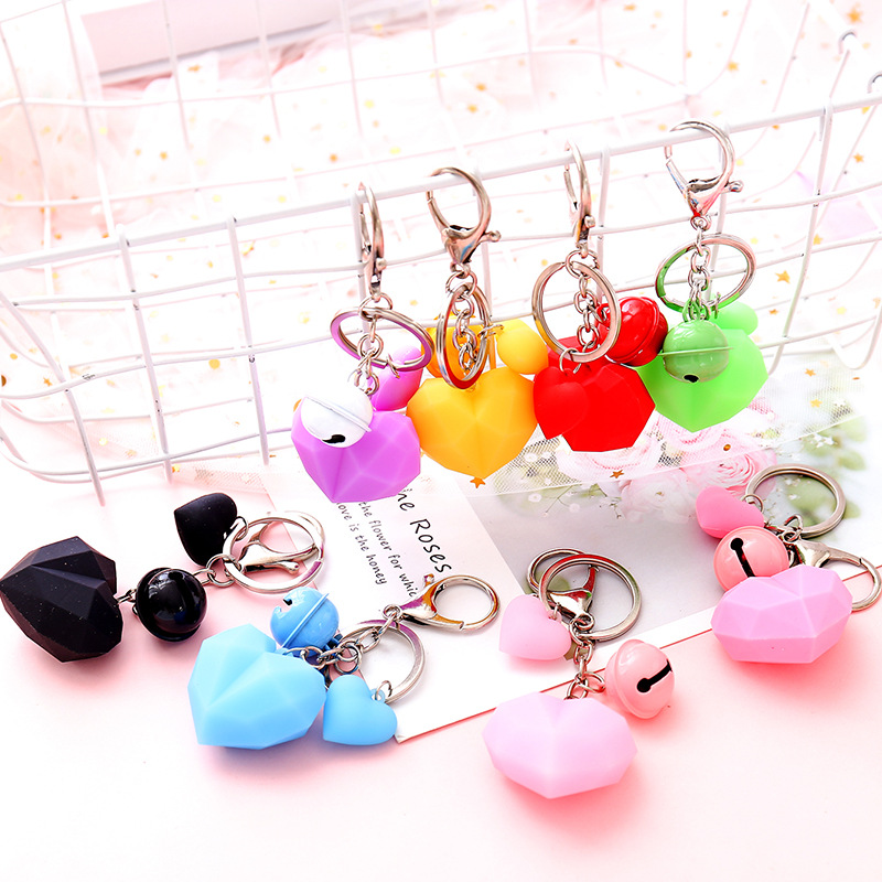 Bell Key Chains Cartoon Geometric Faceted Heart Keychain for Women Lovers Car Key Ring Holder Keyring Bag Decoration Jewelry Gifts Accessory