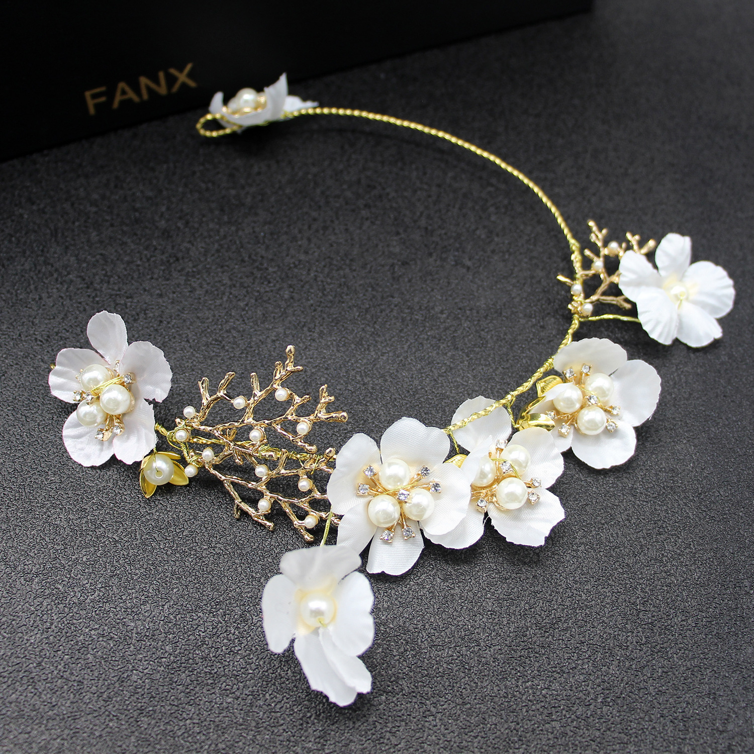 Korean Bride Headwear High Quality Brocade Flower Hair Hoop Marry Wedding Modeling Hair Decorate Accessories Product Burst
Korean Bride Headwear High Quality Brocade Flower Hair Hoop Marry Wedding Modeling Hair Decorate Accessories Product Burst