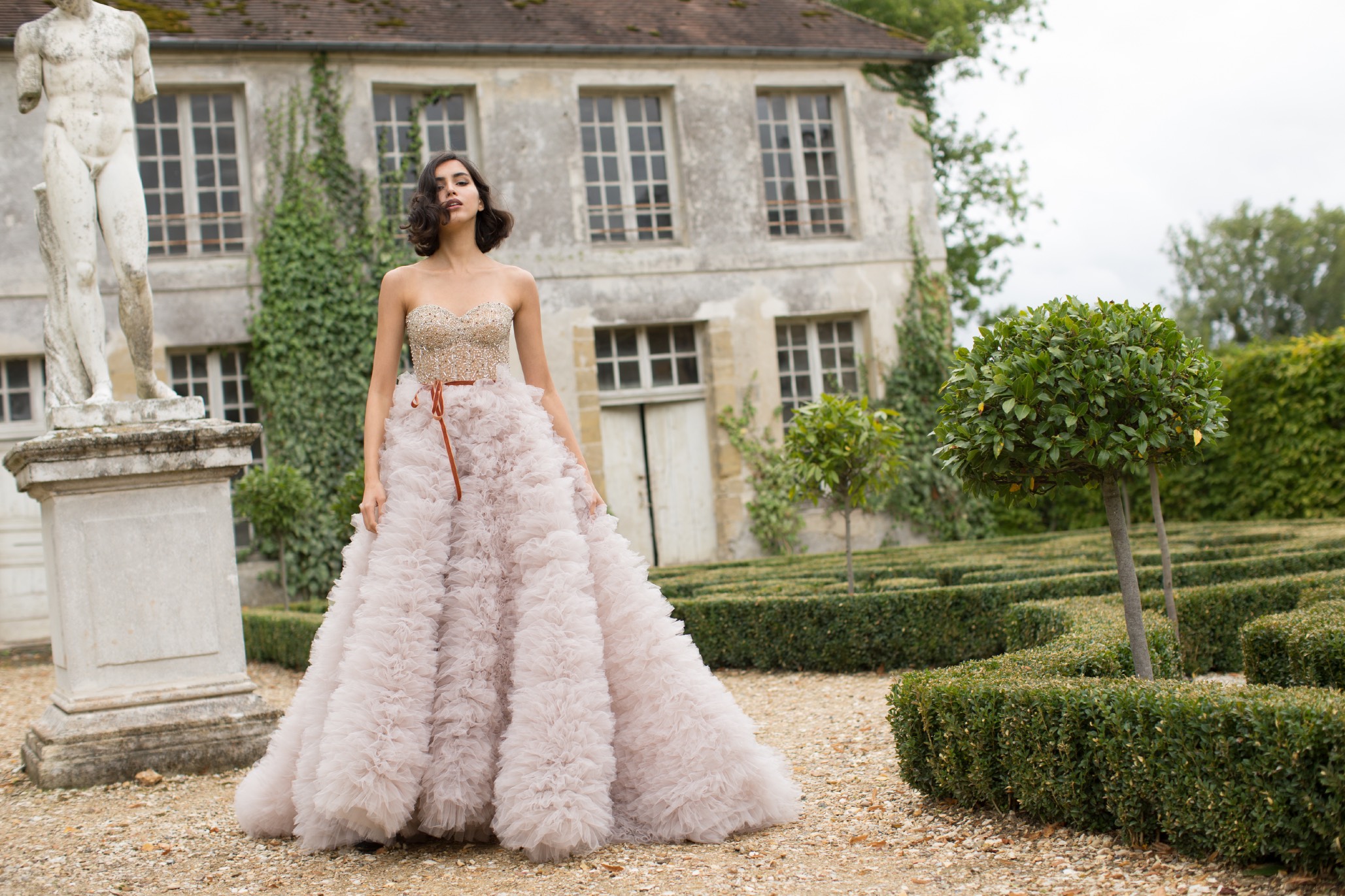 Hot Sell Ball Gown Sophiecouture Prom Dresse Strapless Sleeveless Tulle Beads Crystal Tiers Party Dress Sweep Train robes de soirée
