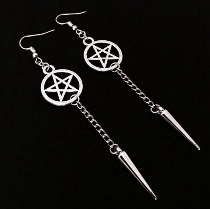 Supernatural Pentagram Earrings Jewelry Gothic Witchcraft Tassel Rivet Drop/Dangle Earrings For Women Vintage Silver Valentine's Day Gift
Supernatural Pentagram Earrings Jewelry Gothic Witchcraft Tassel Rivet Drop/Dangle Earrings For Women Vintage Silver Valentine's Day Gift