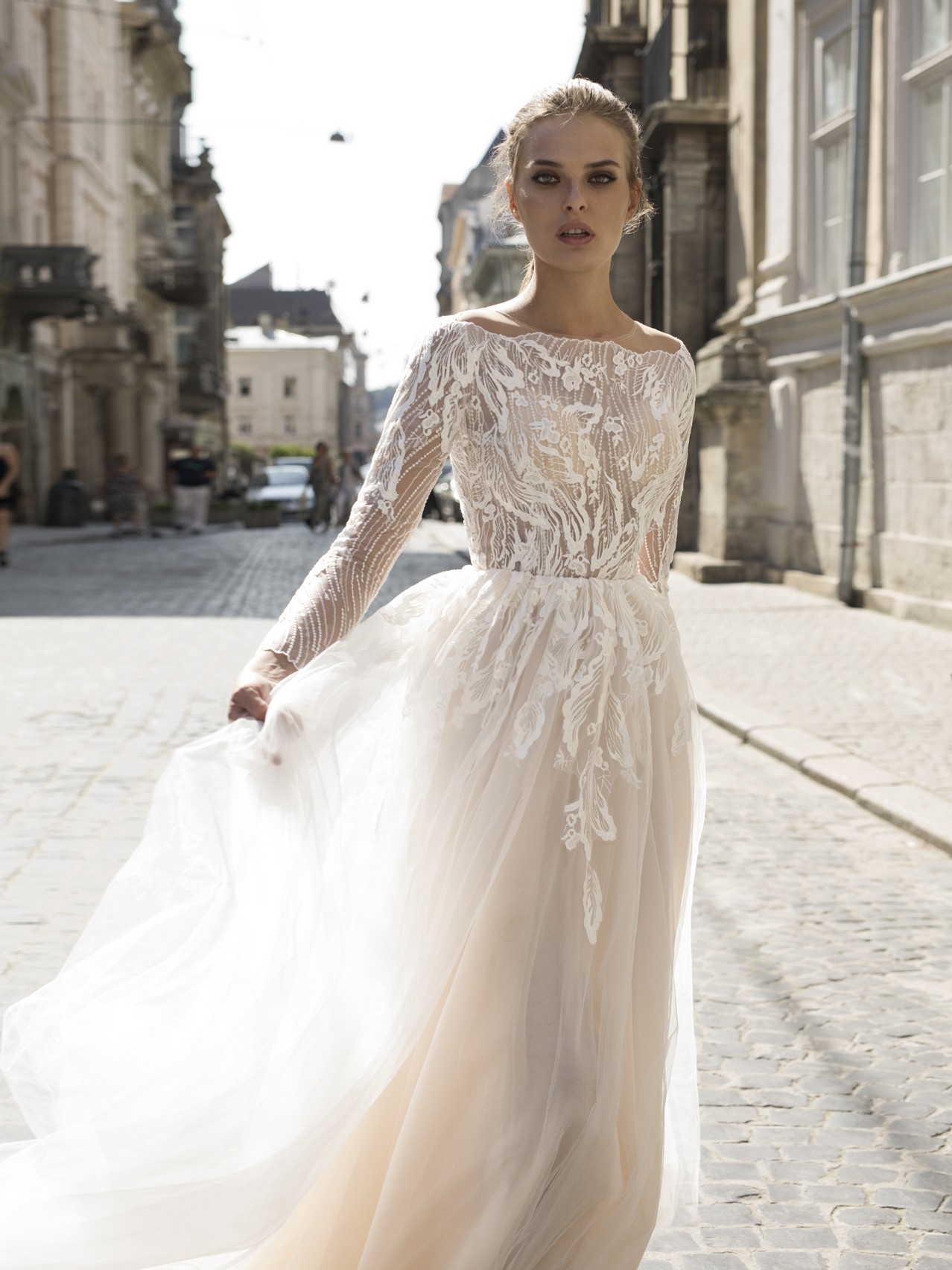 2019 Cheap Beach Wedding Dresses Riki Dalal Bateau Neck Bohemian Lace Tulle Applique Wedding Dress Long Sleeves Bridal Gowns Boho A Line
