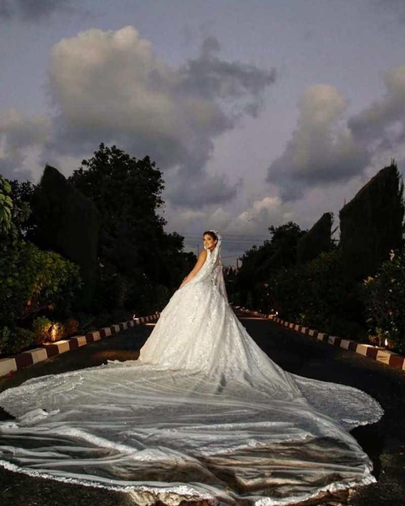 Luxury Lace Ball Gown Wedding Dresses Square Neck Backless Bridal Gowns Chapel Train Custom Country Wedding Dress Plus Size