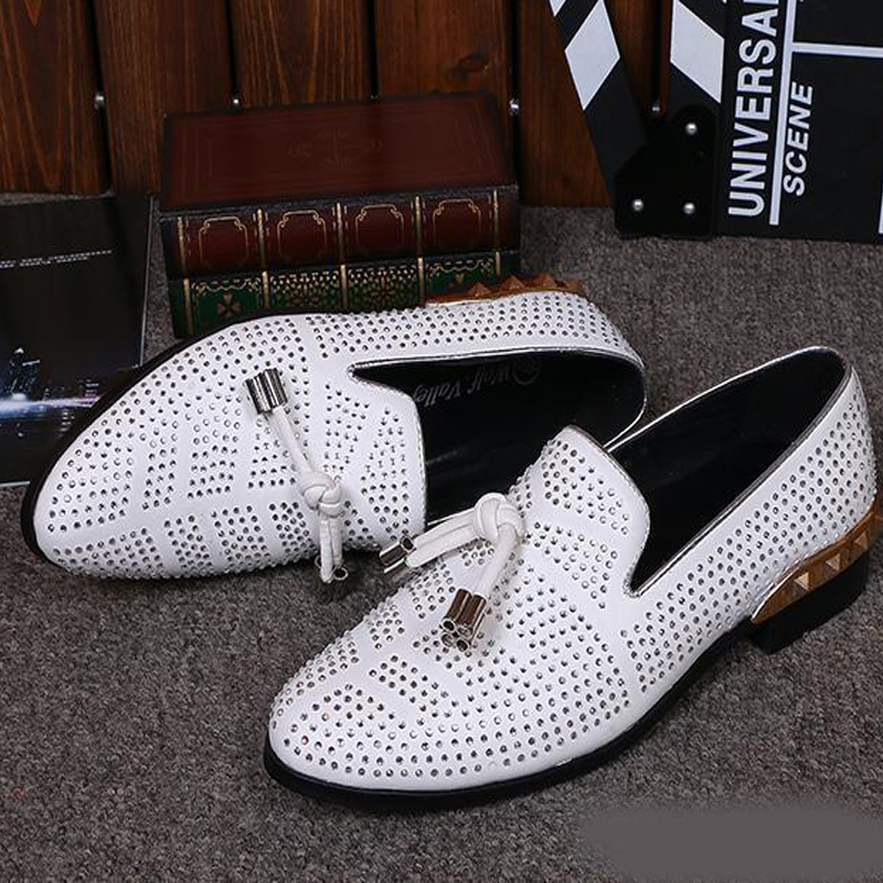 Hot Sale Casual Formal groomsmen Shoes For Men Black Genuine Leather Tassel Men Wedding groom Shoes Gold Metallic Studded Loafers 3 Colors