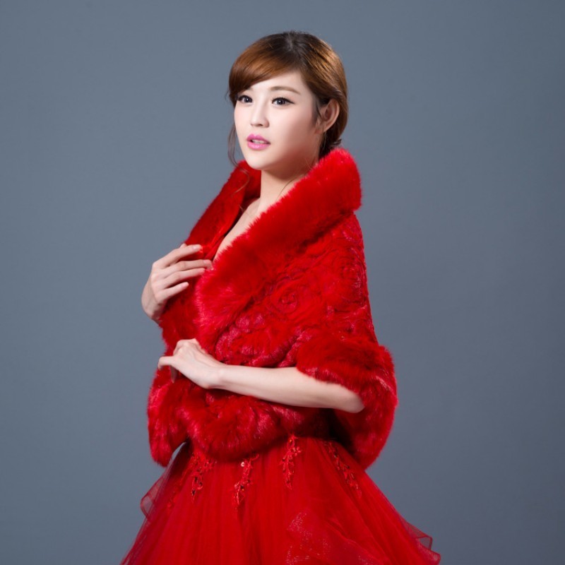 Winter Bridal Wedding Warm Faux Fur Outwear Coat Fur Trim Rose Wraps Cape Red White Banquet Party Ladies Bride Dress Cappa Cloak
Winter Bridal Wedding Warm Faux Fur Outwear Coat Fur Trim Rose Wraps Cape Red White Banquet Party Ladies Bride Dress Cappa Cloak