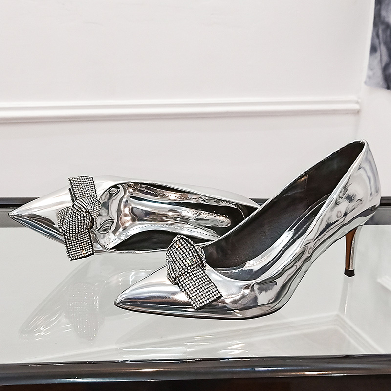 2020 Newest European Rhinestone Shoes Banquet Pointed Shoes Single Diamond Pumps, Champagne
2020 Newest European Rhinestone Shoes Banquet Pointed Shoes Single Diamond Pumps, Champagne