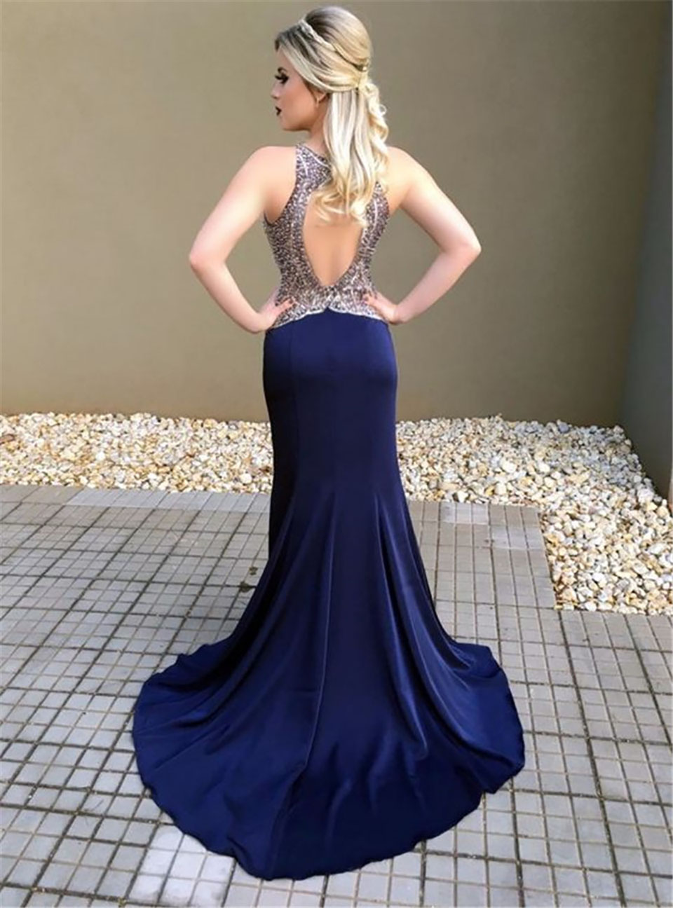Elegant Beads Crystals Royal Blue Prom Dresses Sexy Open Back Evening Party Dresses With Slit Robe De Soiree