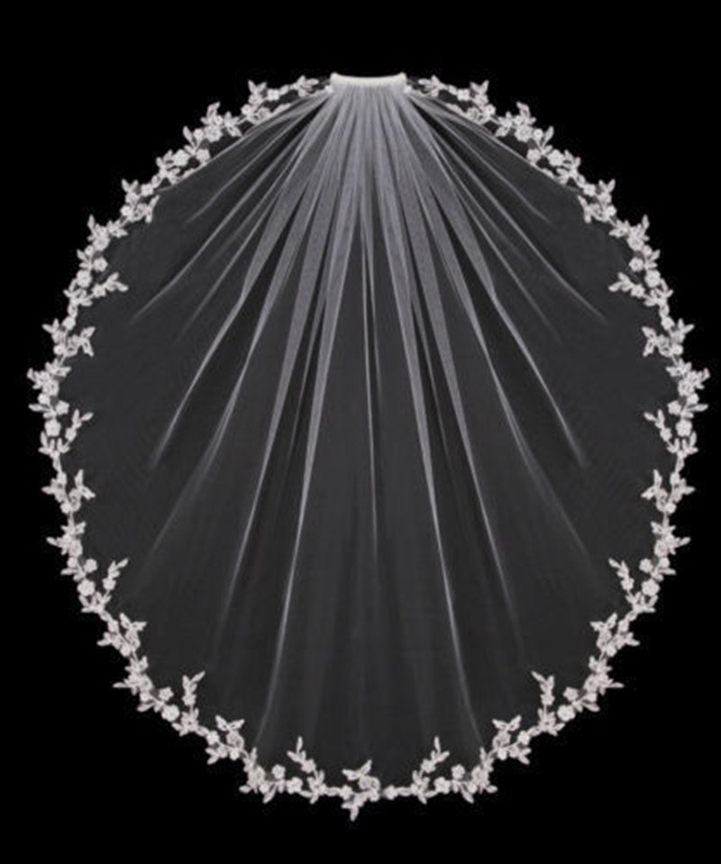 In Stock Wedding Veils Bridal Accessories White Ivory Elbow Length with Comb Appliques Lace Bridal Veils Free Shipping
In Stock Wedding Veils Bridal Accessories White Ivory Elbow Length with Comb Appliques Lace Bridal Veils Free Shipping