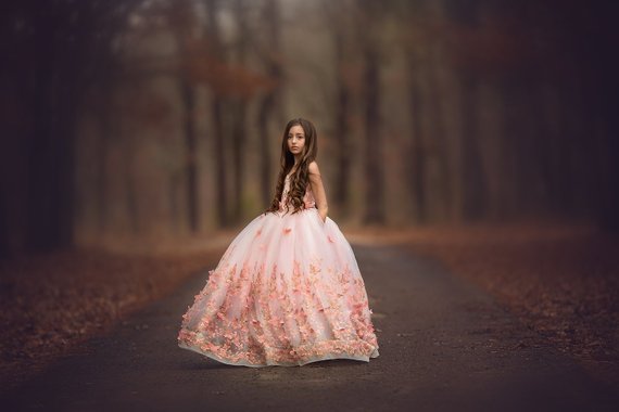 Luxury Flower Girl Dresses Tulle Lace 3D Floral Appliqued A Line Girls Pageant Dress Custom Made Halter Cute Kids Formal Gown