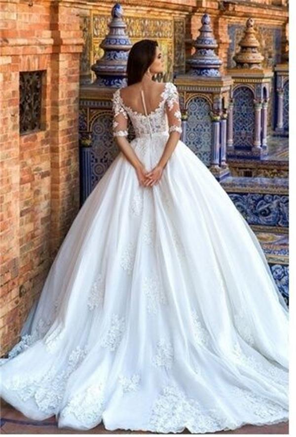 Lace Ball Gown Wedding Dresses Half Sleeve Appliqued Beaded Sweetheart 3D Flower Court Train Backless Bridal Wedding Gowns White