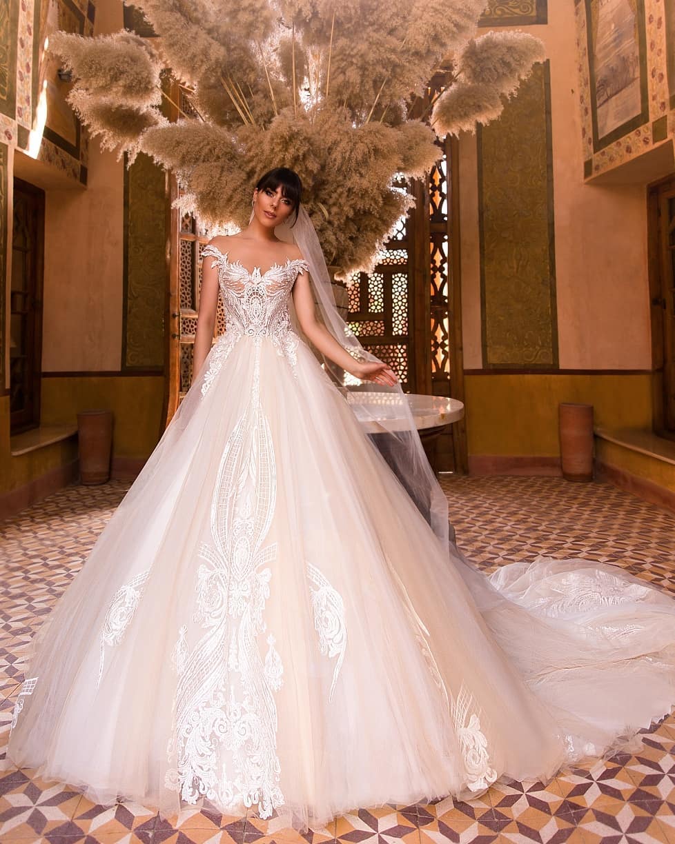 A Line Gorgeous Beaded Lace Wedding Dresses Sheer Off The Shoulder Appliqued Bridal Gowns Chapel Train Tulle Robe De Marie ppliqued