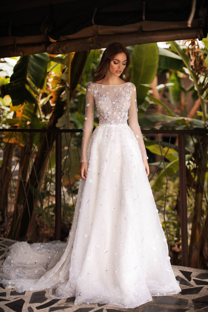 2020 A Line Wedding Dresses Deep V Neck Long Sleeve Beads Hand Made Flowers Tulle Wedding Gowns Sweep Train Vestidos De Novia