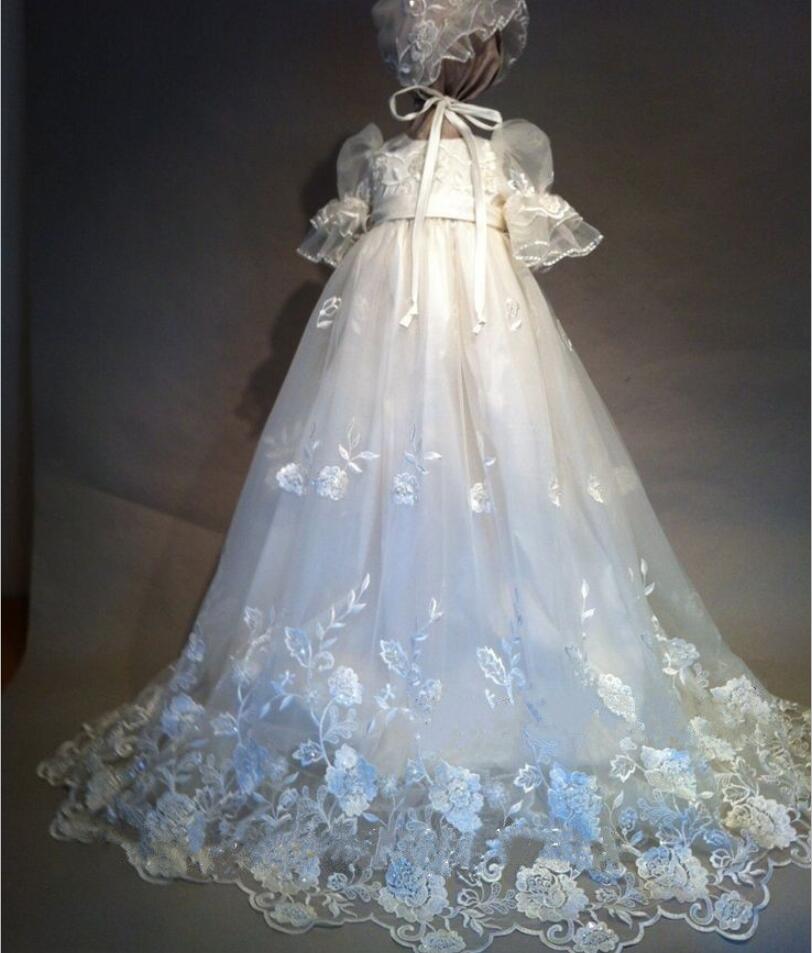 2019 Short Sleeve Christening Gowns For Baby Girls Lace Appliqued Baptism Dresses With Bonnet First Communication Dress