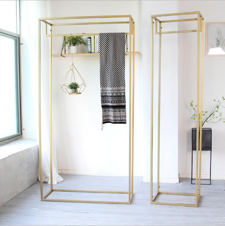 Women's Clothing Shelf Metal hanger Commercial Furniture display rack in cloth shop Golden racks of Shopping Mall Landing