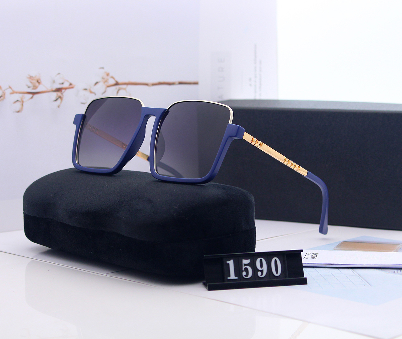 Sunglasses For Men women fashion mask unisex sunglasses Half Frame Coating Mirror Lens Carbon Fiber Legs Summer Style
Sunglasses For Men women fashion mask unisex sunglasses Half Frame Coating Mirror Lens Carbon Fiber Legs Summer Style