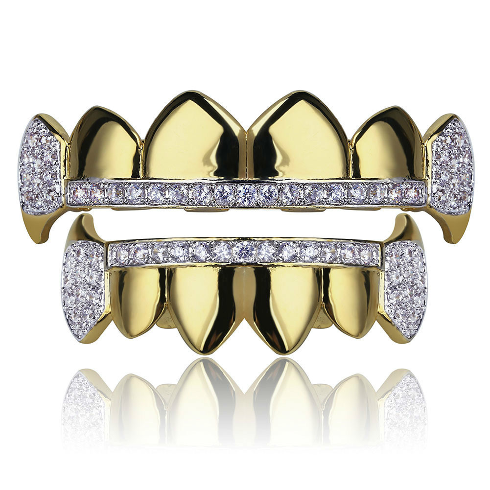 Free Shipping Discount 18K Real Gold Teeth Grillz Caps Iced Out Top Bottom Vampire Fangs Dental Grill Set Wholesale
Free Shipping Discount 18K Real Gold Teeth Grillz Caps Iced Out Top Bottom Vampire Fangs Dental Grill Set Wholesale