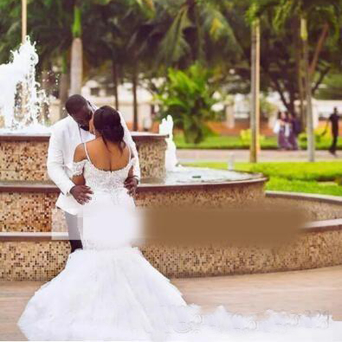 African Plus Size Bride Gowns Wedding Dresses Appliques Crystals Spaghetti Straps Mermaid Tiered Tulle Long Bridal Dresses