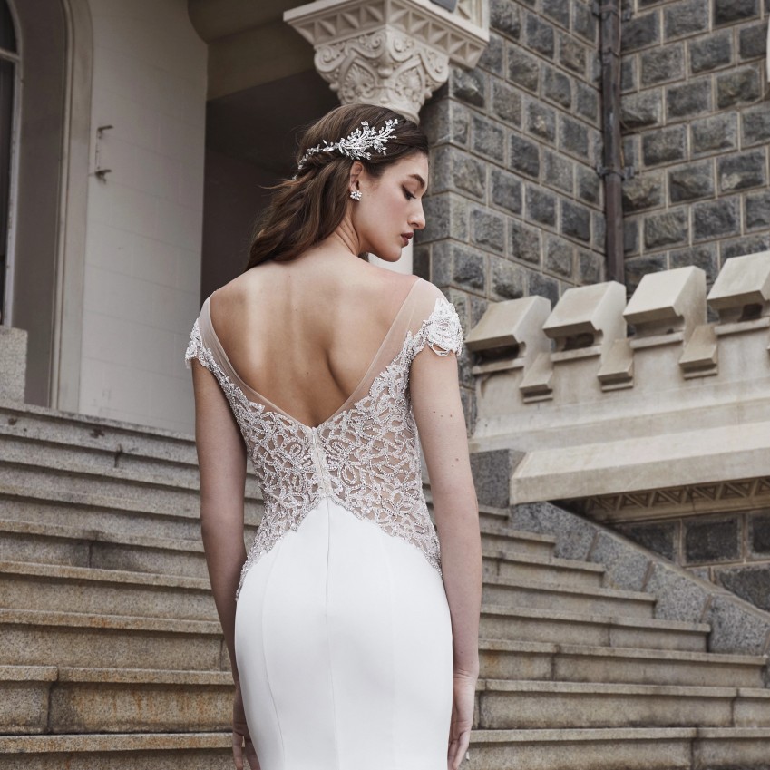 Mermaid Amazing Beaded Lace Wedding Dresses Sheer Bateau Neck Bridal Gowns Backless Sweep Train Robes De Mari E