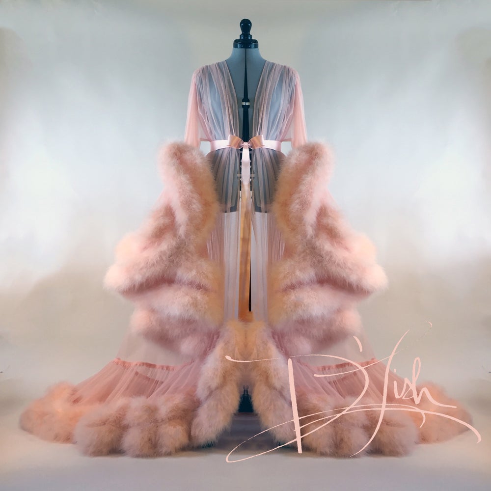 Pink Women Bathrobe Robe De Mariée Sexy Faux Fur Sleepwear Nightgown Long Sleeve Long Robe Spa Bridal Boudoir Robe Holiday Wedding Party
Pink Women Bathrobe Robe De Mariée Sexy Faux Fur Sleepwear Nightgown Long Sleeve Long Robe Spa Bridal Boudoir Robe Holiday Wedding Party