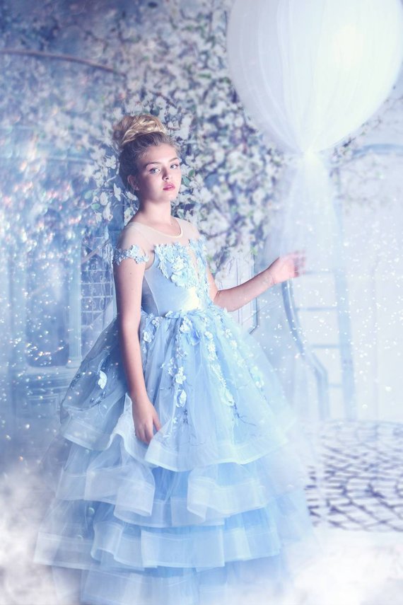 Blue Girls Pageant Dress A Line Jewel Neck Short Sleeve Tiered Skirts Lace Flower Girl Dresses Custom Luxury Appliqued Birthday Party Gowns