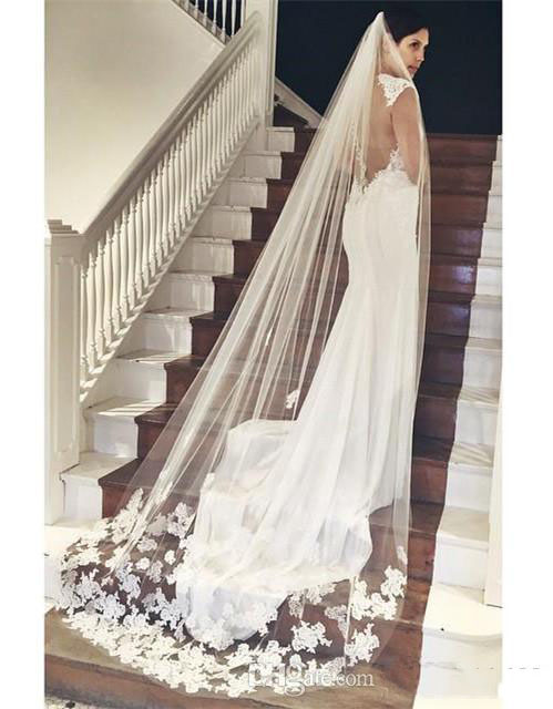 In Stock Long Wedding Veil Lace applique with Comb Cheap Long Chapel Length Bridal Veil Appliques, White
In Stock Long Wedding Veil Lace applique with Comb Cheap Long Chapel Length Bridal Veil Appliques, White