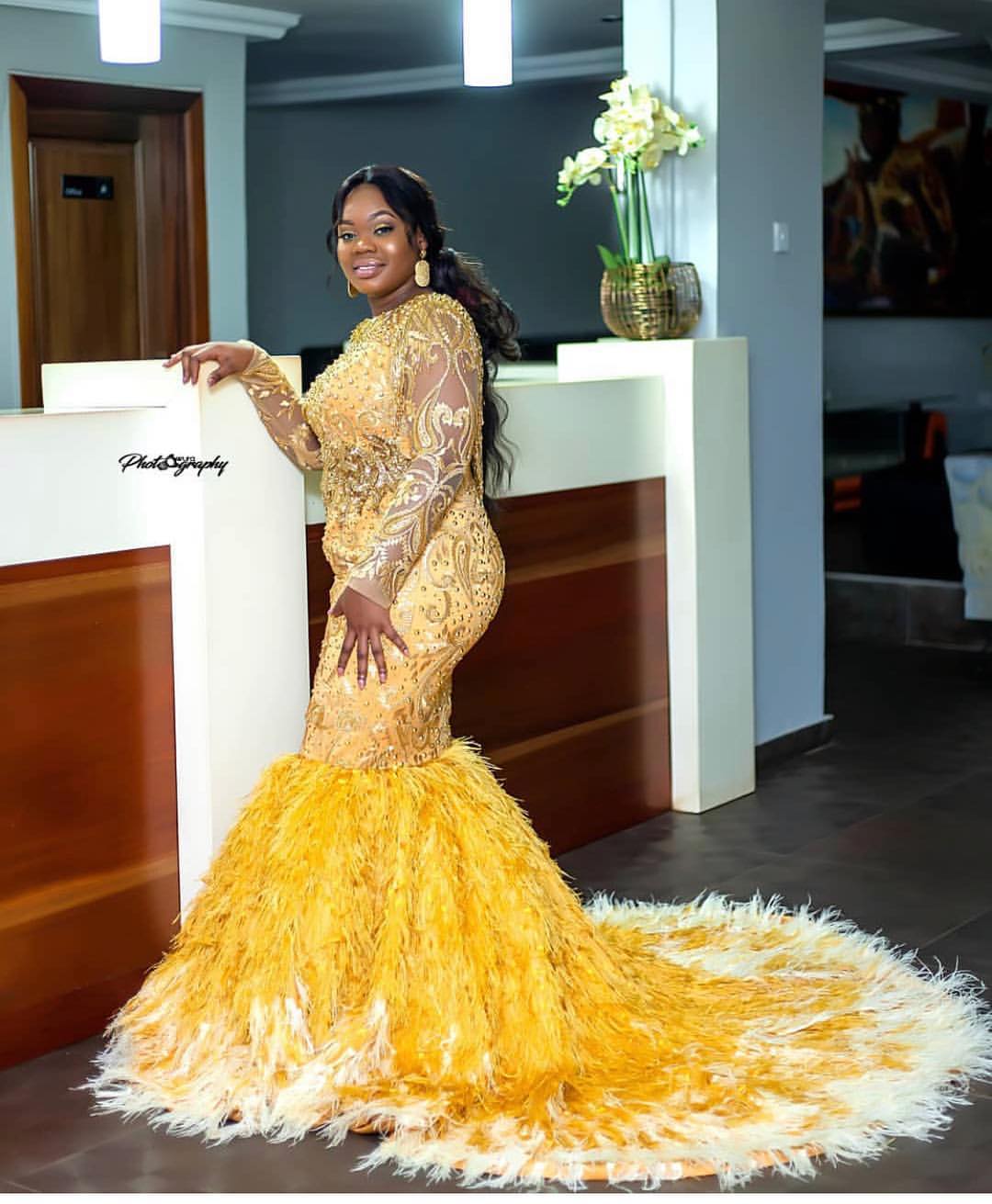 Aso Ebi 2019 Arabic Gold Luxurious Sexy Evening Dresses Lace Beaded Feather Mermaid Prom Dresses Sheer Neck Formal Party Pageant Gowns ZJ404