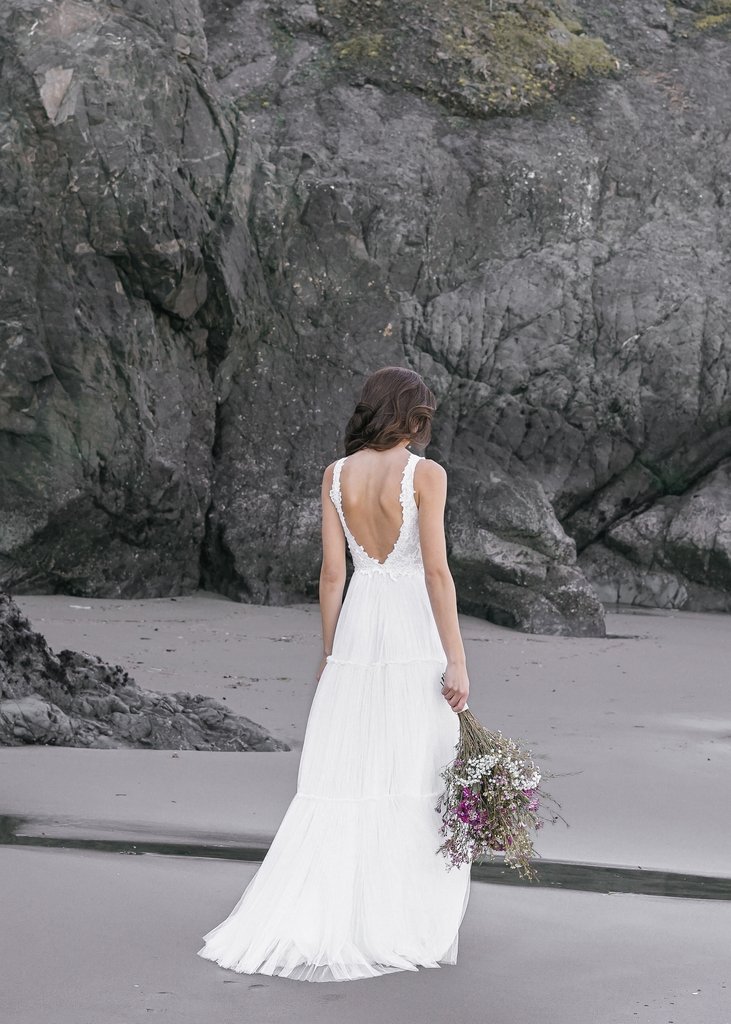 2019 Asaf Dadush Modest Wedding Dresses A Line Lace Appliqued Beach Wedding Dress Floor Length Custom Backless Bohemian Bridal Gown
