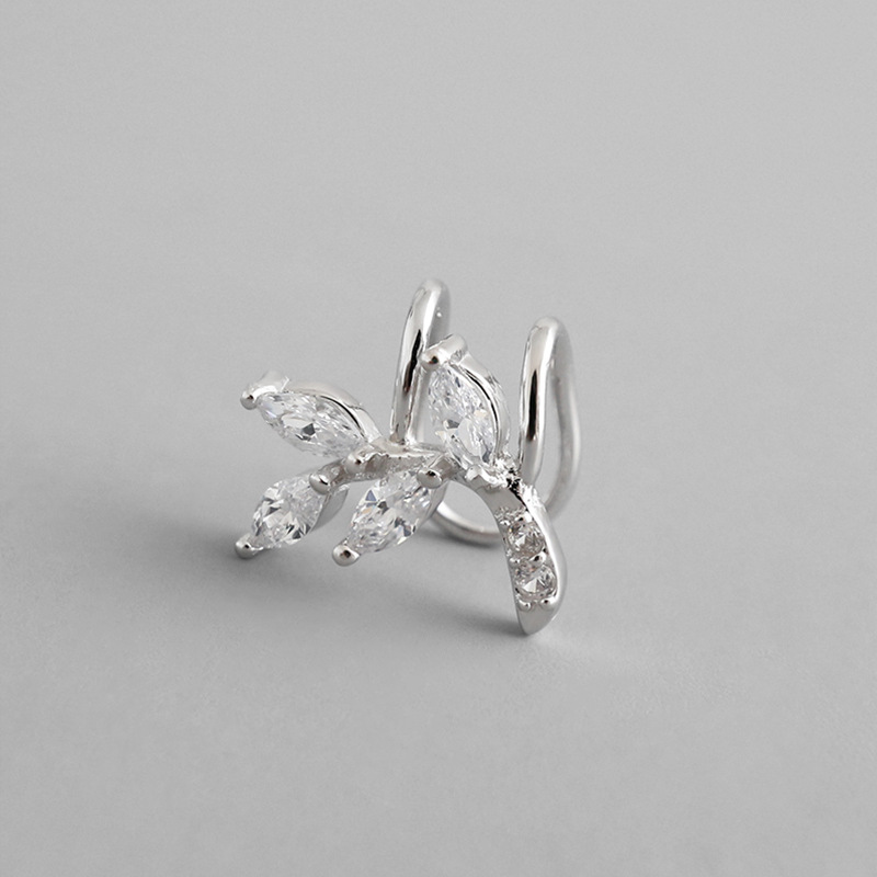 ONLY 1PC 100% real. Authentic 925 Sterling silver Branch Olive Leaf White CZ 4A Clip Earrings (No pierced) Fine jEWELRY E617
ONLY 1PC 100% real. Authentic 925 Sterling silver Branch Olive Leaf White CZ 4A Clip Earrings (No pierced) Fine jEWELRY E617