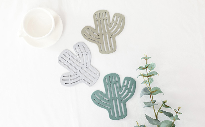 Cactus Pattern Household Placemats Colorful Cup Coasters Mats Table Mats Bowl Pad Heat Insulation Slip Ressistant Dining Bar Mat
Cactus Pattern Household Placemats Colorful Cup Coasters Mats Table Mats Bowl Pad Heat Insulation Slip Ressistant Dining Bar Mat