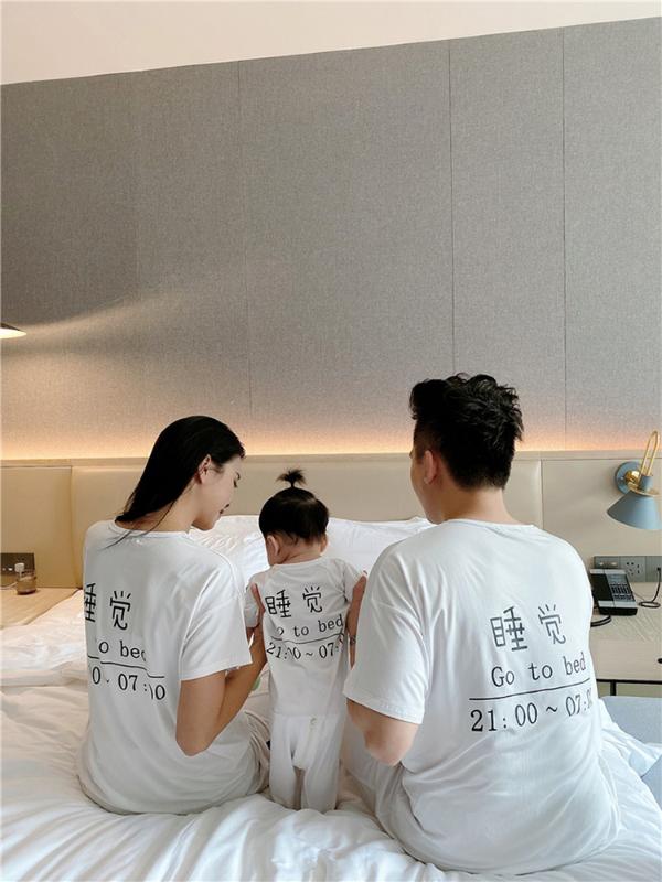 Modal pajamas parents and children's home clothes suit 2020 summer thin baby one piece sleeping bag, Yellow short set
Modal pajamas parents and children's home clothes suit 2020 summer thin baby one piece sleeping bag, Yellow short set