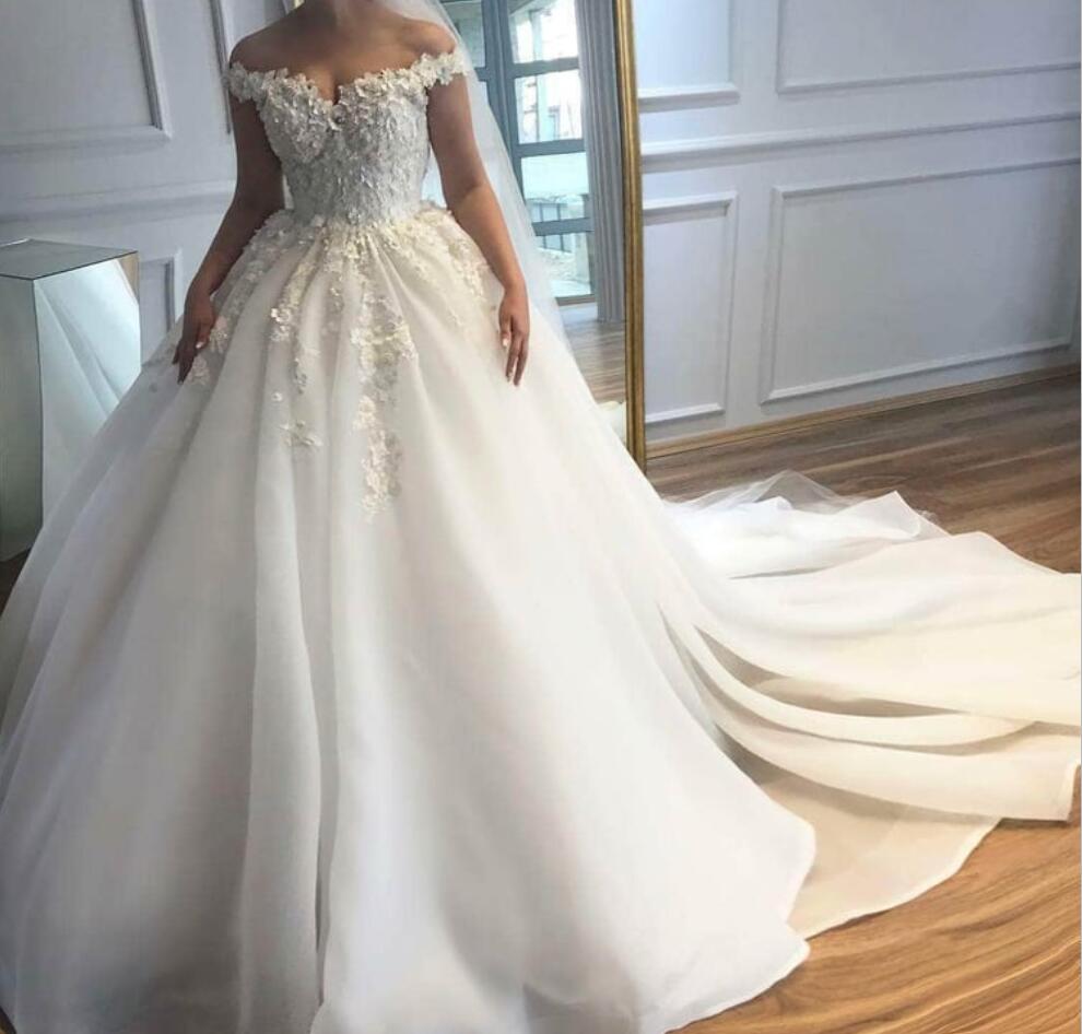 2019 Lace Wedding Dresses A Line 3D Floral Appliqued Off The Shoulder Sweep Train Gorgeous Country Bridal Gowns Plus Size Wedding Dress