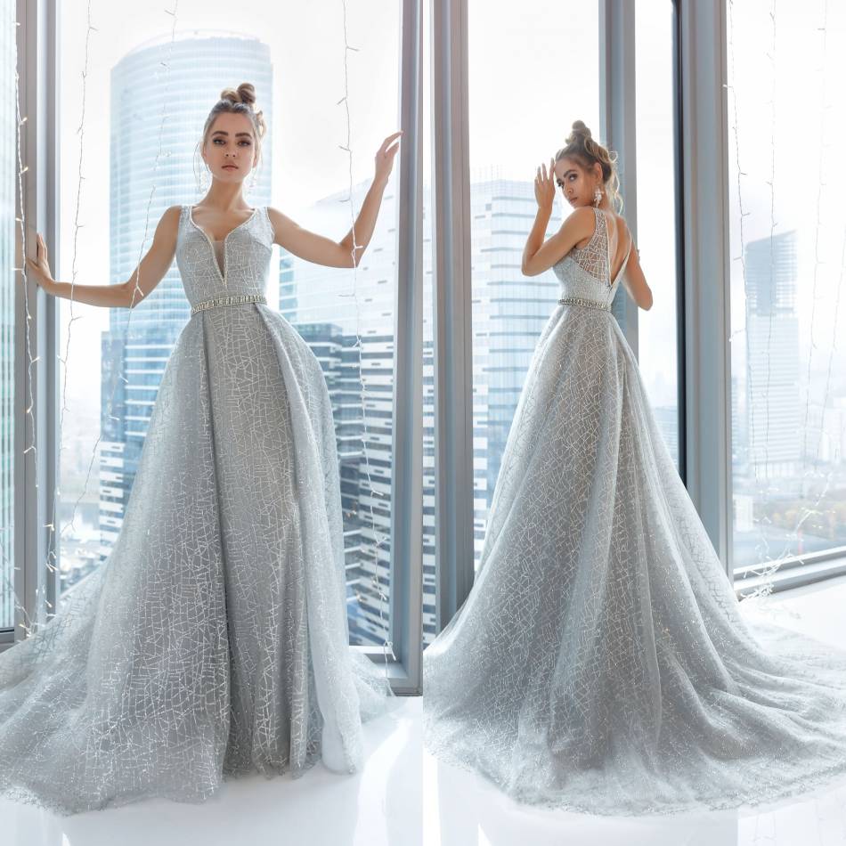 2020 Modest Beautiful V Neck Sleeveless Backless A Line Evening Dresses Sequins Crystal Formal Dresses Sweep Train Party Gown, Fuchsia
2020 Modest Beautiful V Neck Sleeveless Backless A Line Evening Dresses Sequins Crystal Formal Dresses Sweep Train Party Gown, Fuchsia