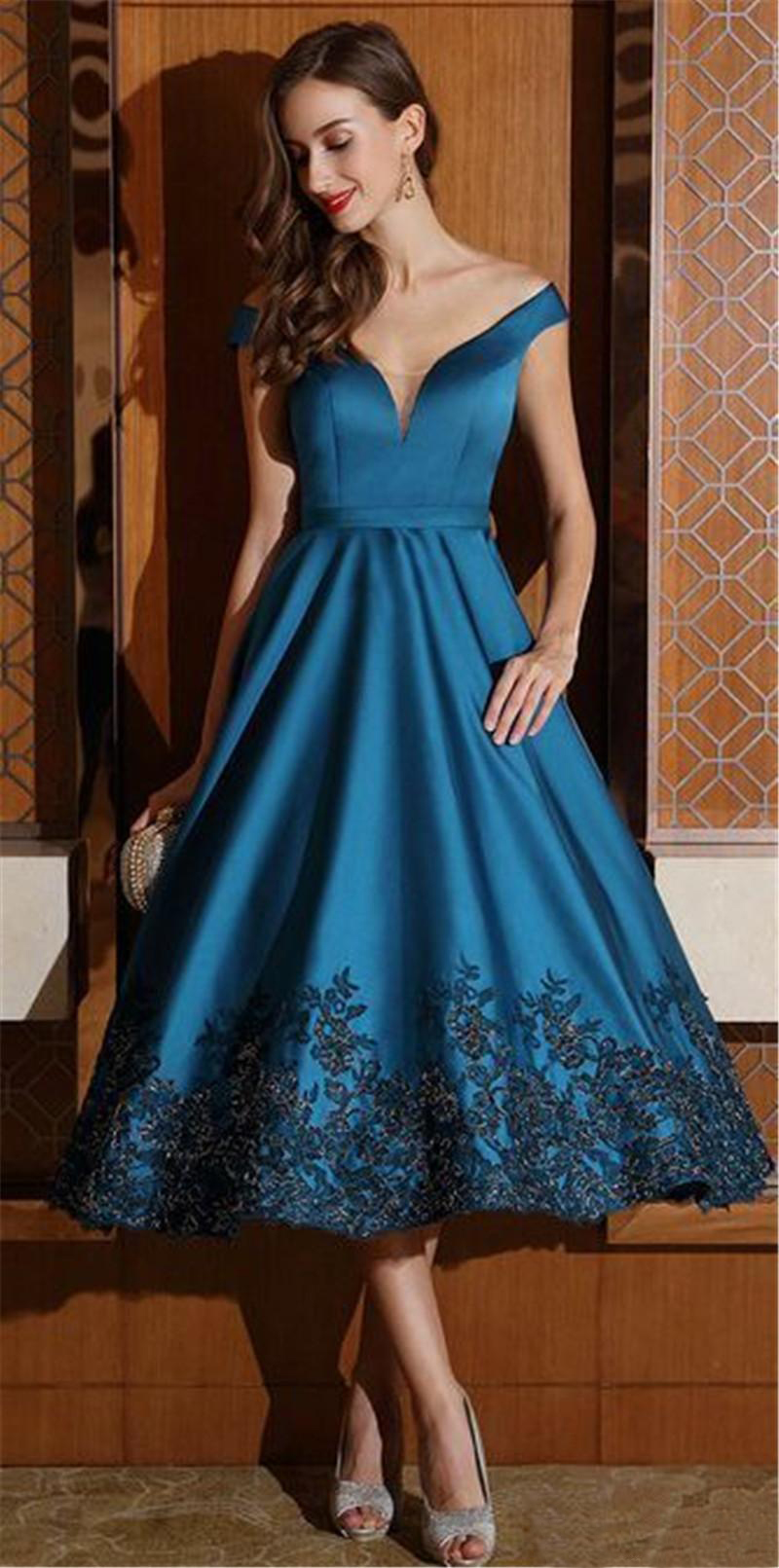 A Line Off Shoulder V Neck With Black Appliques Mother Party Dress Modest Tea Length Mother of Bride Dresses Formal Evening Gowns